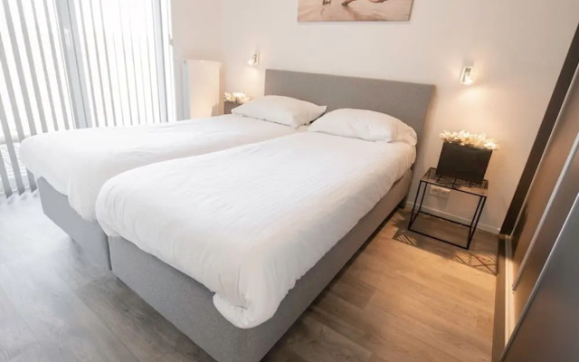 Modern, High-quality Chalet With Wifi Near the Oosterschelde