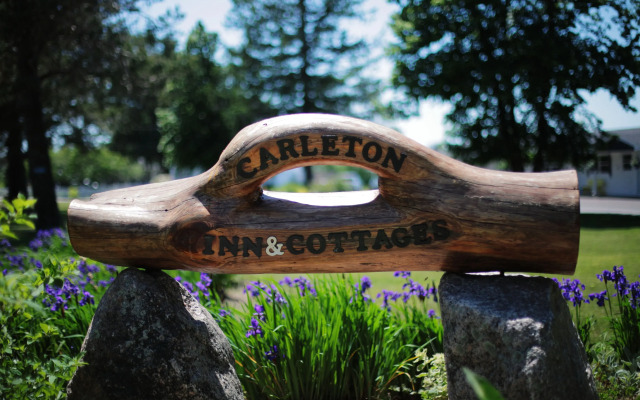 Carleton Inn and Cottages