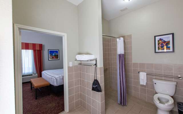 La Quinta Inn & Suites by Wyndham Houston East at Normandy