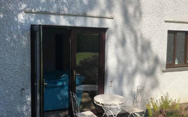 Gardenside, Free Private Parking