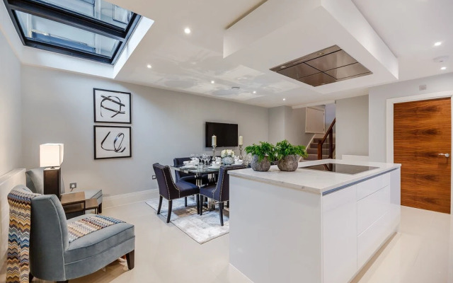 Palace Wharf Apartments