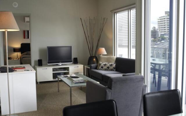 Quest Spring Hill Business Apartments