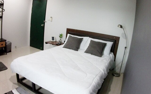 The Room Apartment