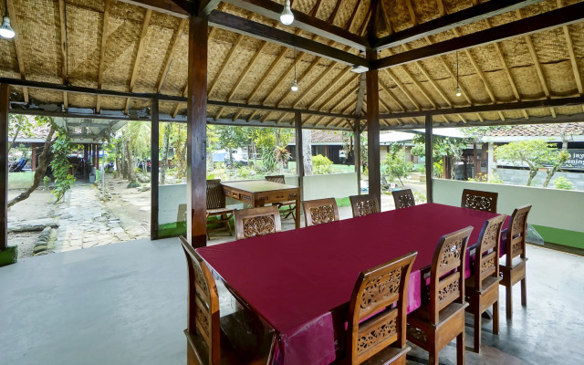 Omah Mbah Lurah Syariah by OYO Rooms