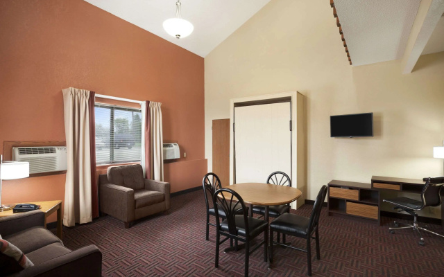 Super 8 by Wyndham Salem