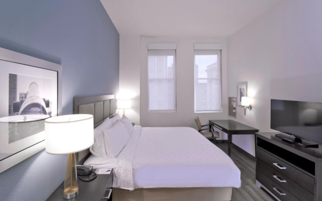 Candlewood Suites Baltimore - Inner Harbor by IHG