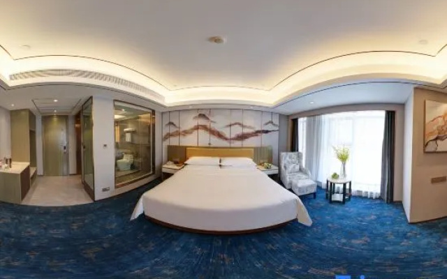 Venus Royal Hotel （Wuzhou Railway Station Meiguihu Park Branch）