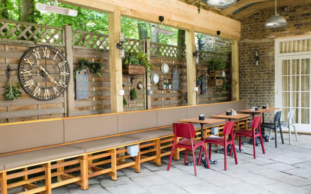 The Fox & Goose Hotel