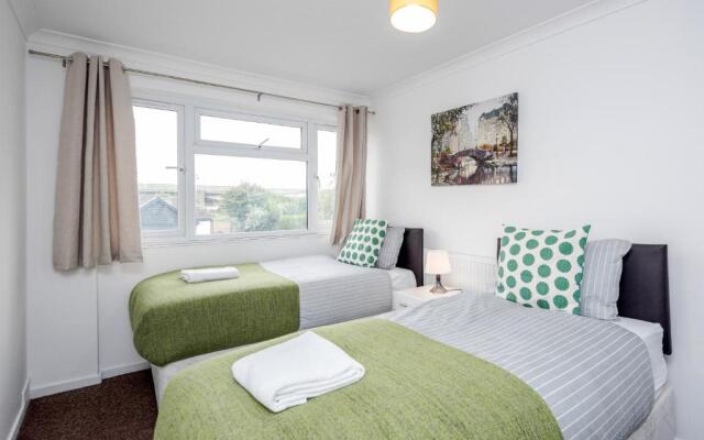 Tms Lovely 3 Bed House-tilbury-free Parking