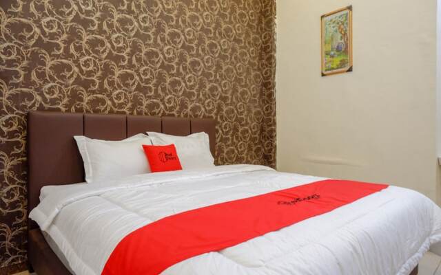 RedDoorz @ Jalan Pattimura Palu