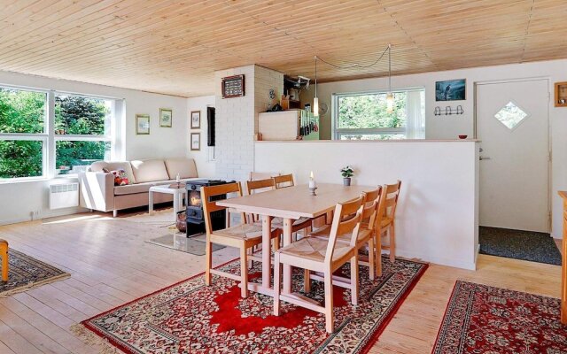 Serene Holiday Home in Hals near Sea