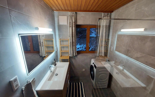 Stony Sea Apartments