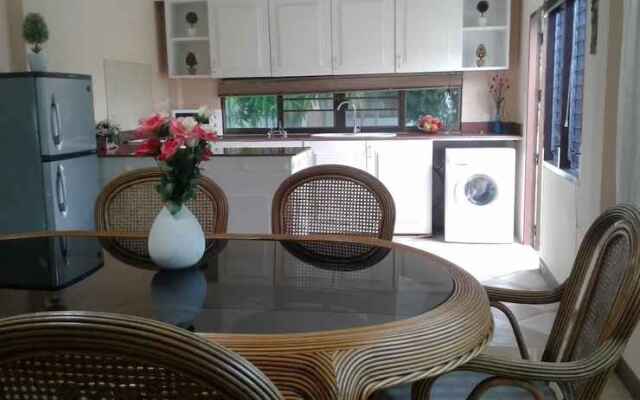 4 Bedroom House & Private Pool Pattaya