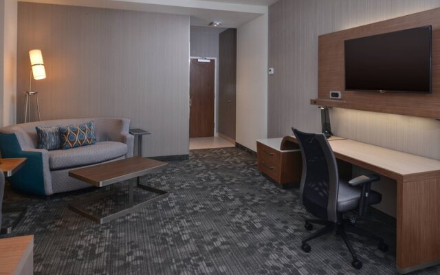 Courtyard St. Louis St. Peters