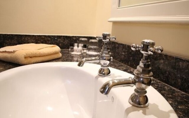 Reddans of Bettystown Luxury Bed & Breakfast, Restaurant and Bar