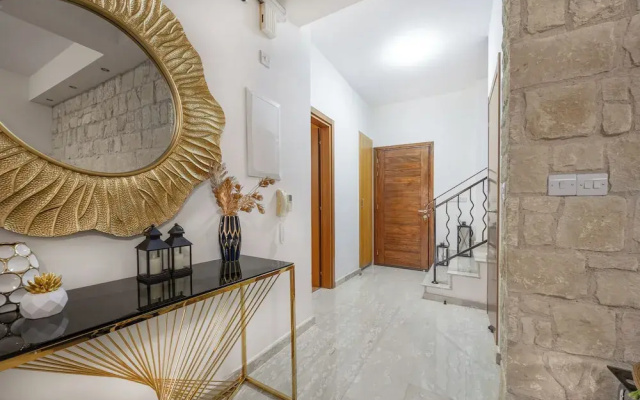 Hg07 Adjacent to Aphrodite Hills- Private Pool, Large Terrace