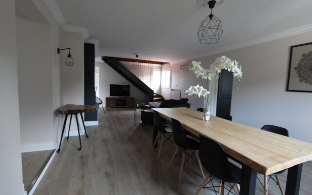 Apartement 120m with garden in a villa