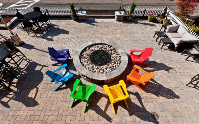 Surfside Hotel and Suites