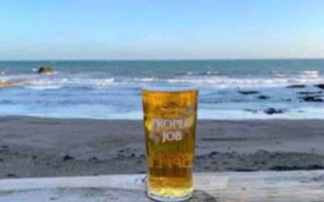 The Bolt Hole - Looe.