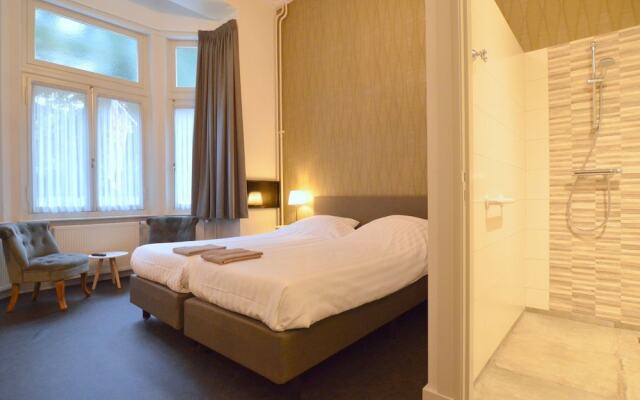 Luxurious Villa in Venray with Garden