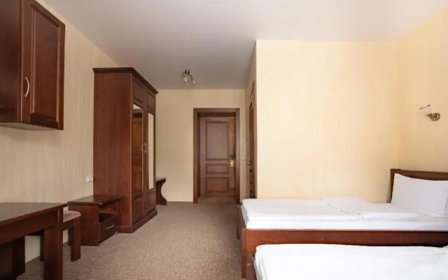 Private Rooms in Hotel Lift 1R