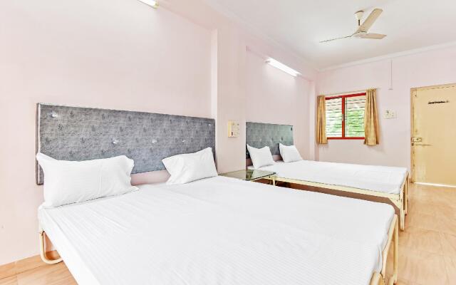 SPOT ON 48335 Hotel Kuber Lodge