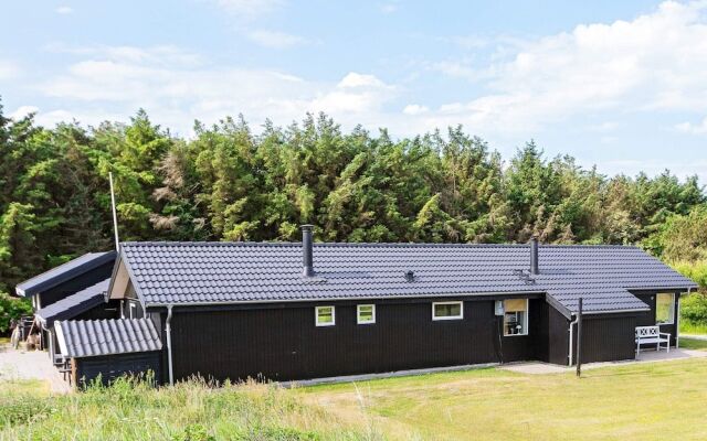 Sprawling Holiday Home in Løkken near Sea