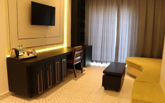 Hengly Mohasambath Hotel & Spa