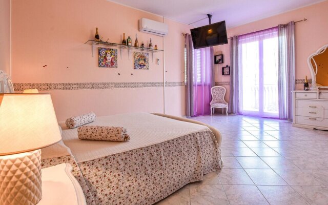Nice Apartment in Santa Venerina With Outdoor Swimming Pool, Wifi and 3 Bedrooms