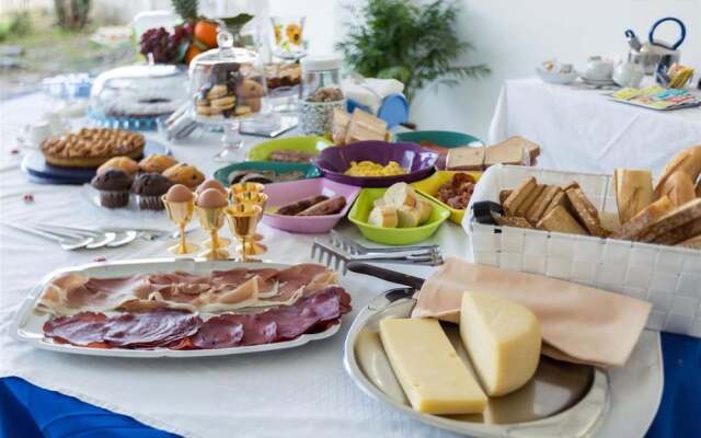 1282 B B Dreams and Delights - Double View Quadrupla