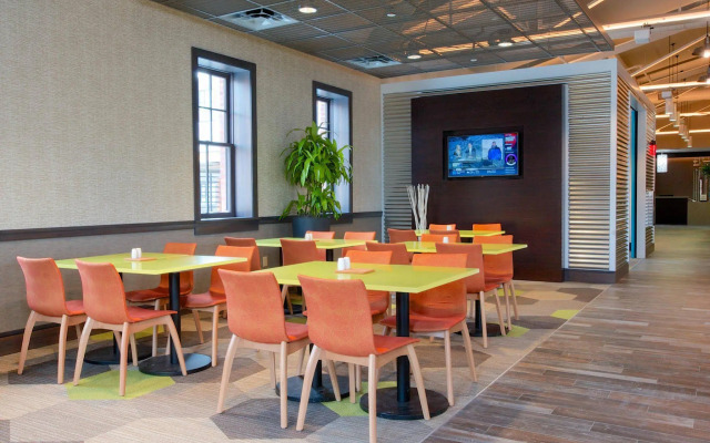 Hilton Garden Inn Burlington Downtown