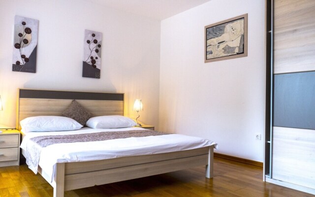 Apartment Brela with Sea View I