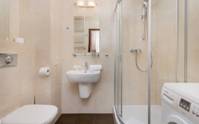 Elegant Apartment Seaside by Renters