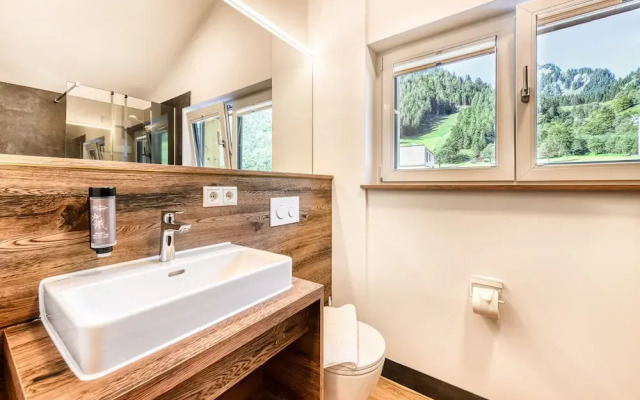 Brandnerhus Nr 24 - Balkon 3-zimmer Ferienwohnung