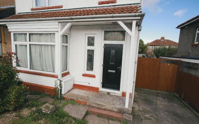 39 Court Rd