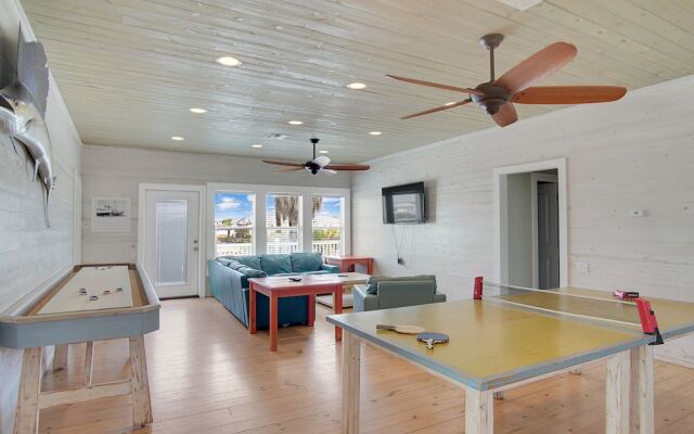 Beach Club Clubhouse 1