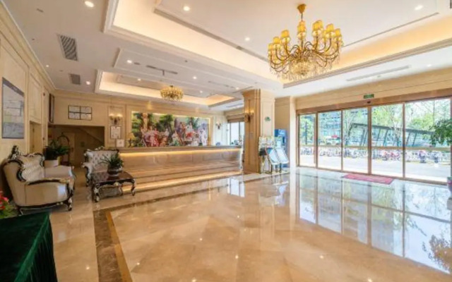 Vienna International Hotel (Hangzhou Boao Center Subway Station)