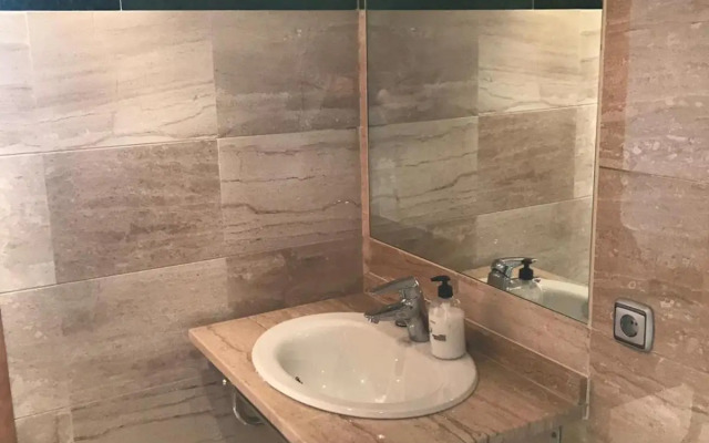 Luxury apartment set in Doña Julia Golf Course