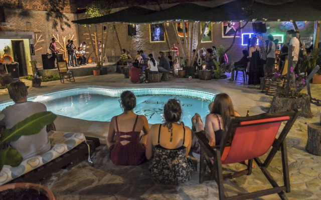 Viajero Cali Hostel & Salsa School