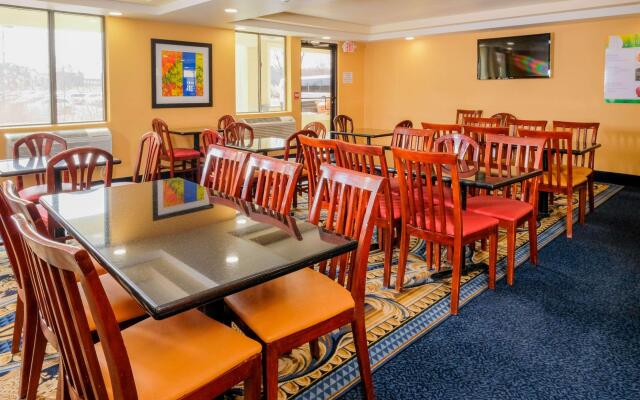 Quality Inn & Suites - Boston/Lexington