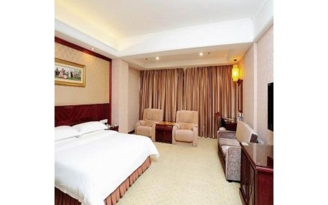 Vienna Hotel Shenzhen Longhua Qinghu Road Branch