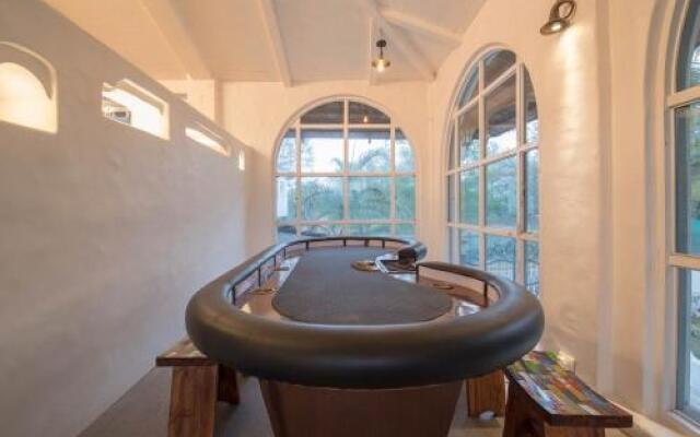 SaffronStays Casa Blanca