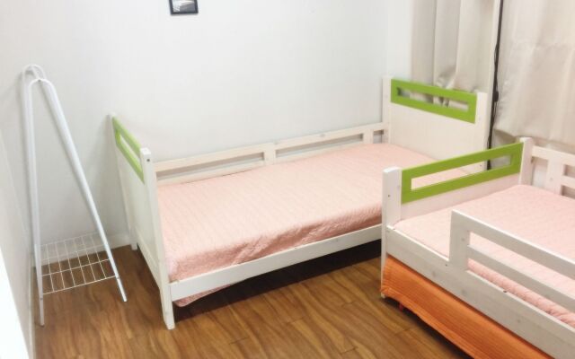 Tiara Guesthouse - Hostel