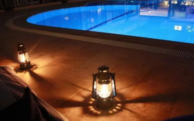 Отель Holiday Village