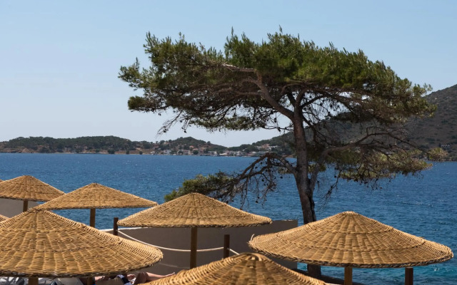 Carian Hotel
