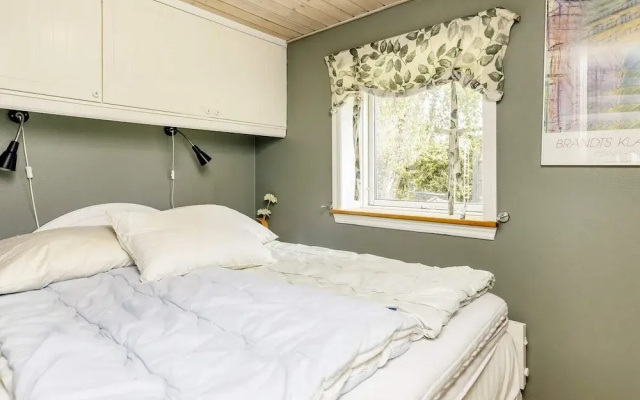 5 Star Holiday Home in Hals