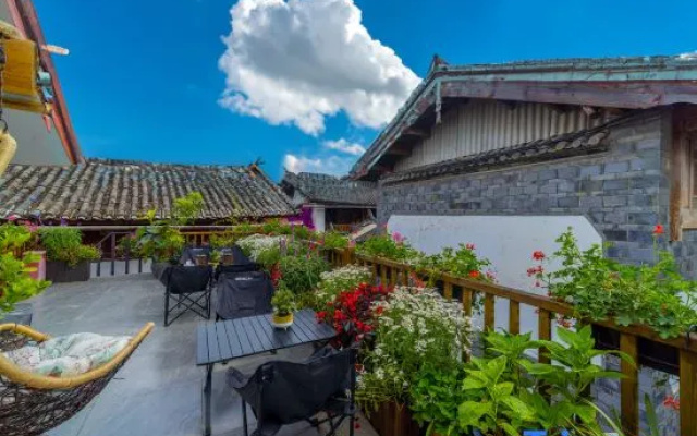 Liaofan Garden Courtyard Light Luxury Log Designer Meisu (Lijiang Ancient City Store) – Outside – Lijiang