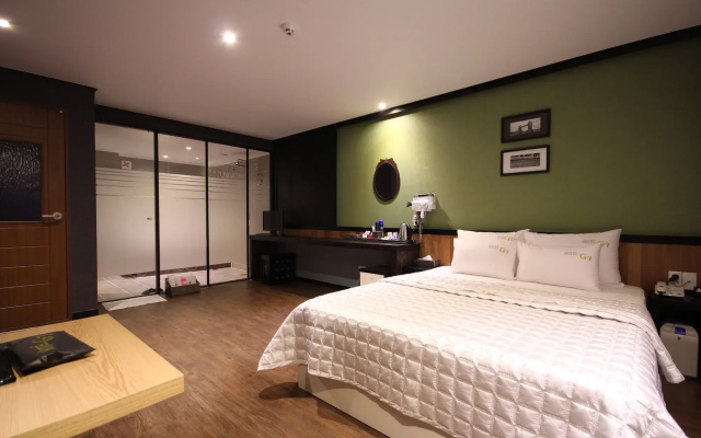G7 Hotel