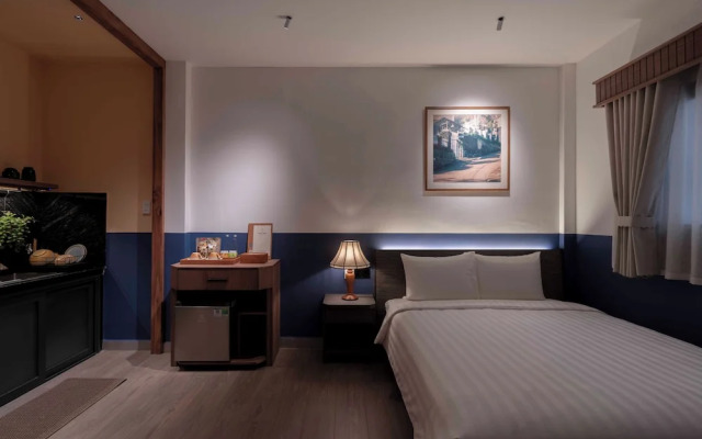 The Lamp Boutique House