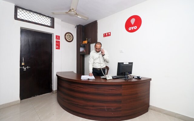 OYO 11878 Hotel De DS Plaza